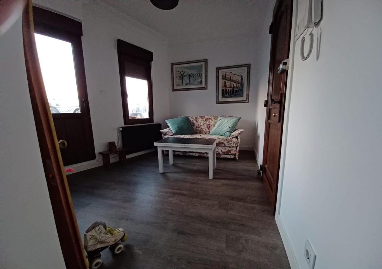 Habitación en casa particular En El Atico De Tona Mirando A La Bahia De Santander